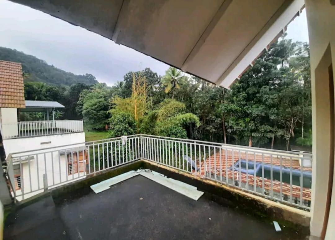 Nest Resorts Athirappilly Extérieur photo
